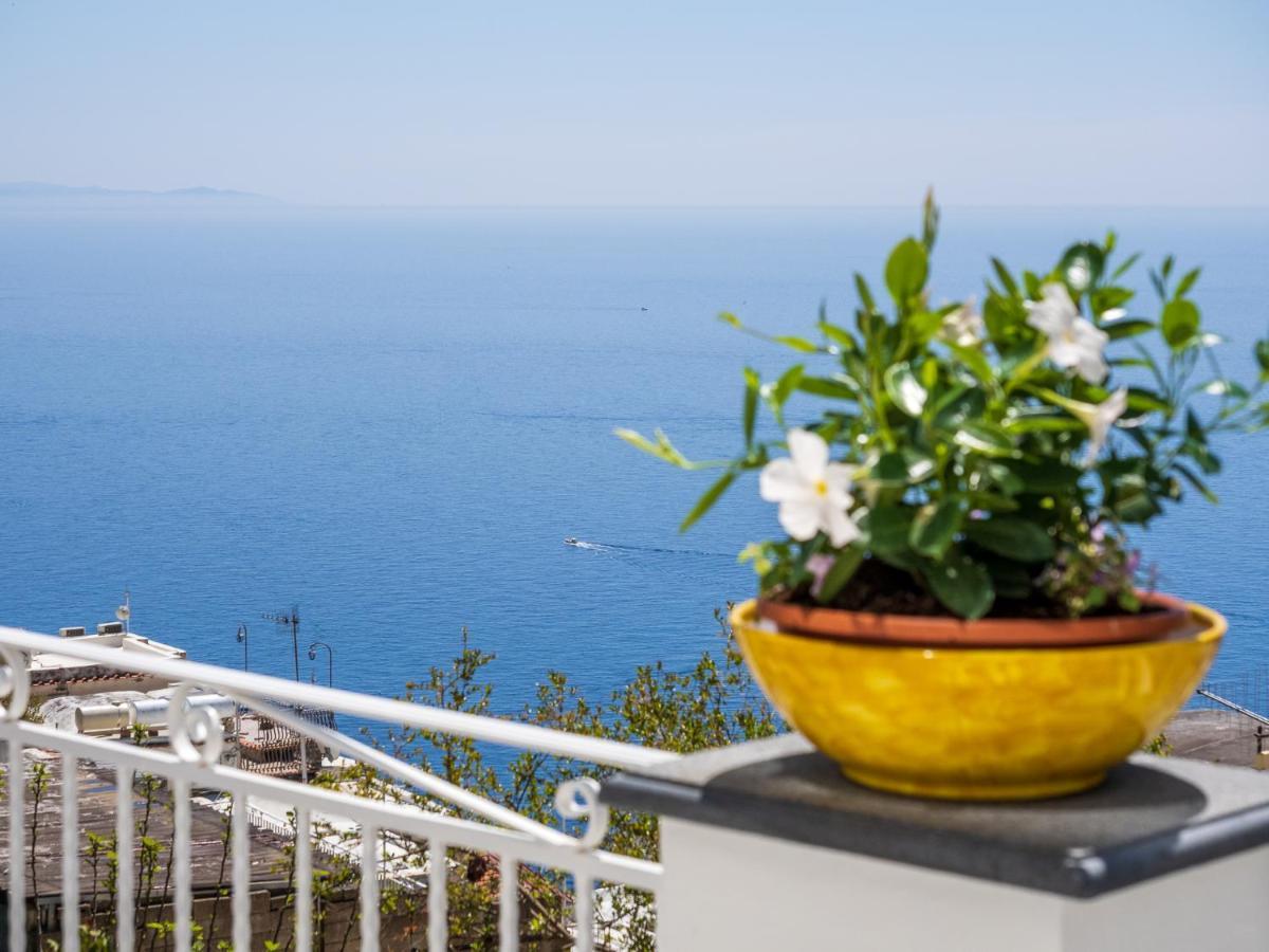 Ferienwohnung Blue Waves - De Vivo Realty Positano Exterior foto